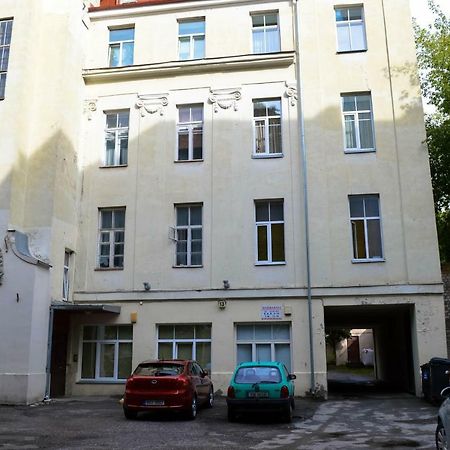 City Centre Kreutzwaldi apartment Tallinn Buitenkant foto